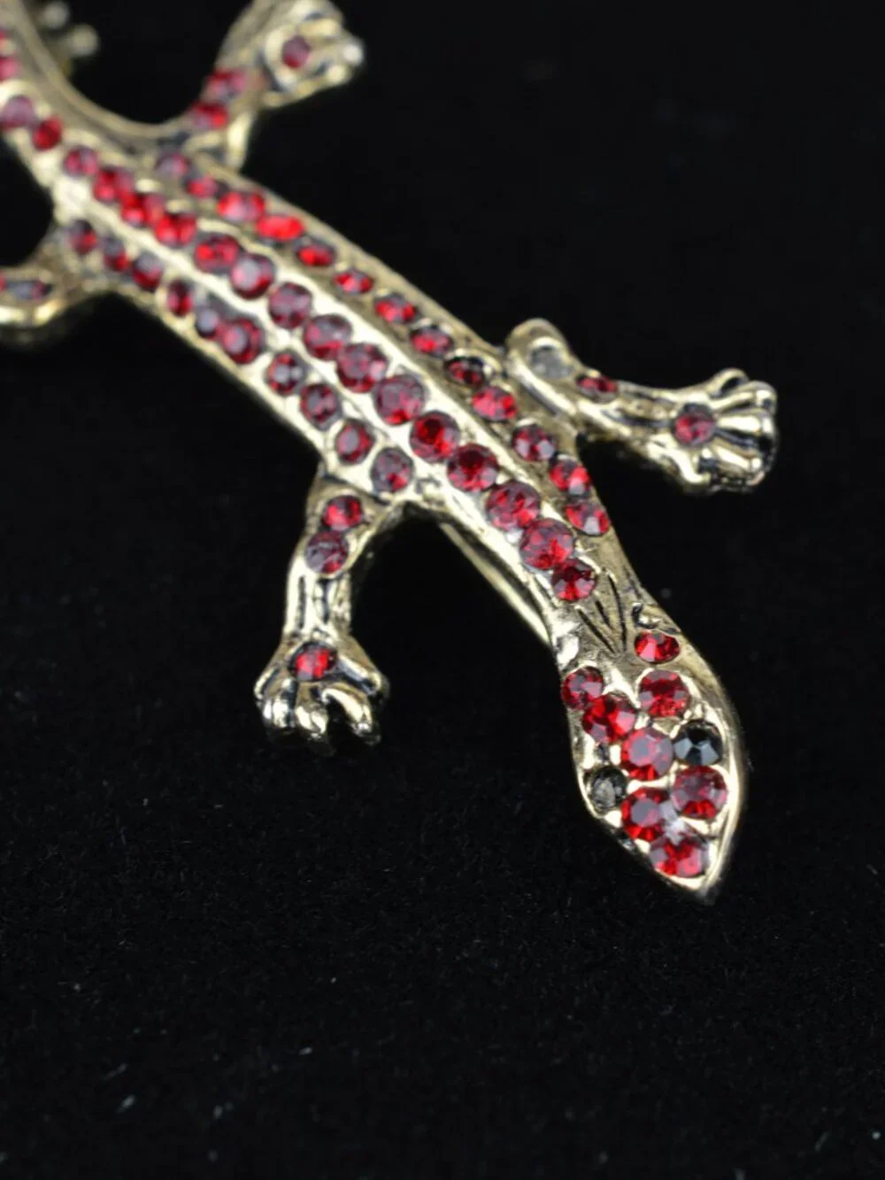 Vintage Red Rhinestone Lizard Brooch Pin Antique Gold Tone Gecko Salamander 3